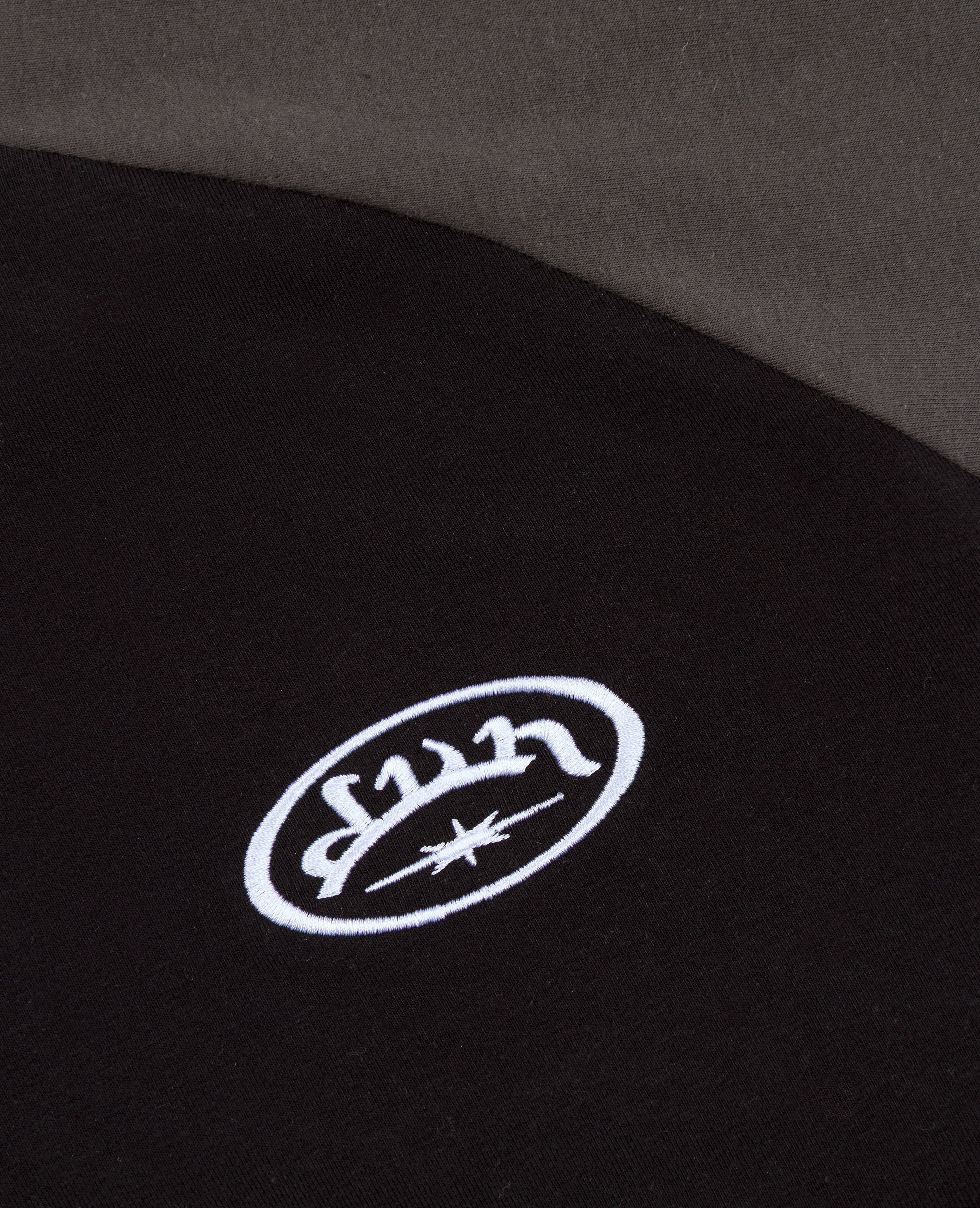 BLACK FUTURA1 RAGLAN T-SHIRT