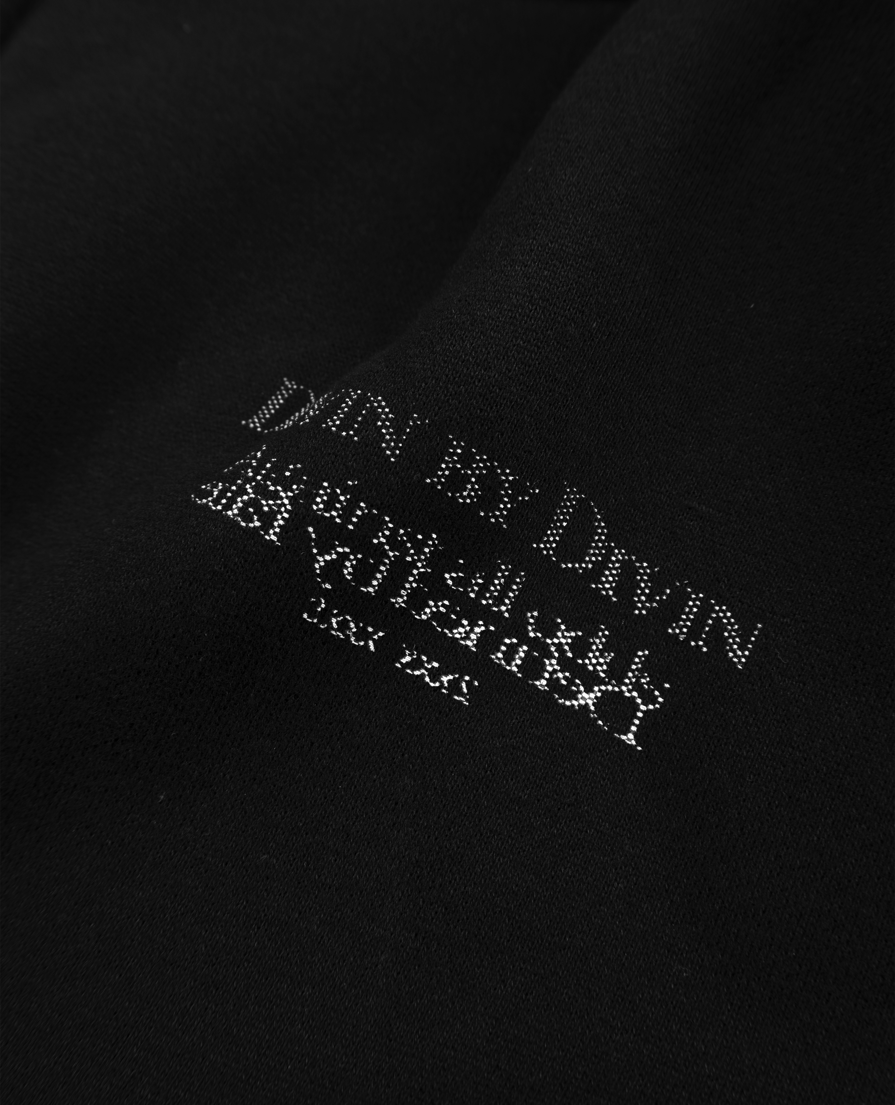 BLACK HOLE PRINT ZIP