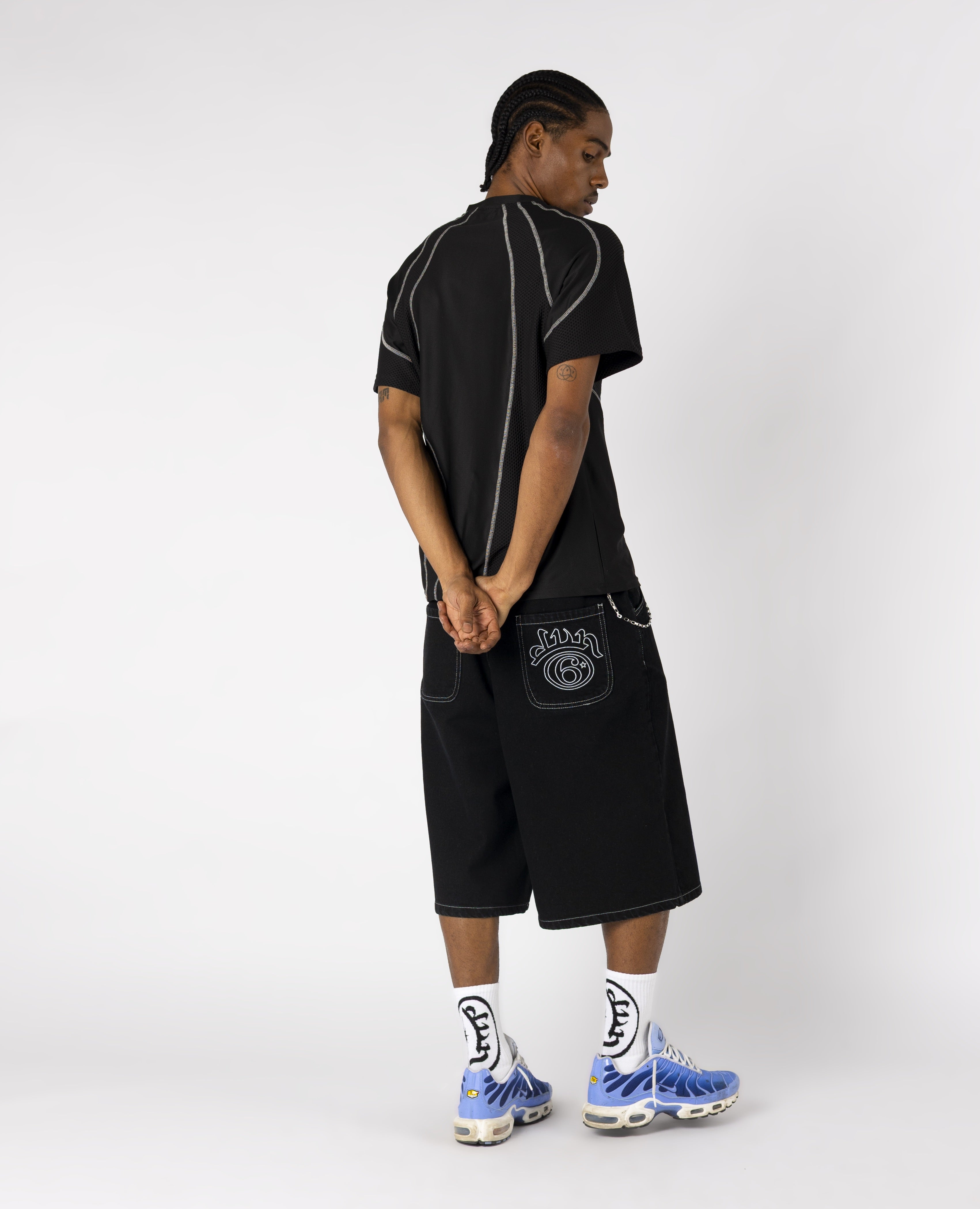 BLACK TECH LINES T-SHIRT