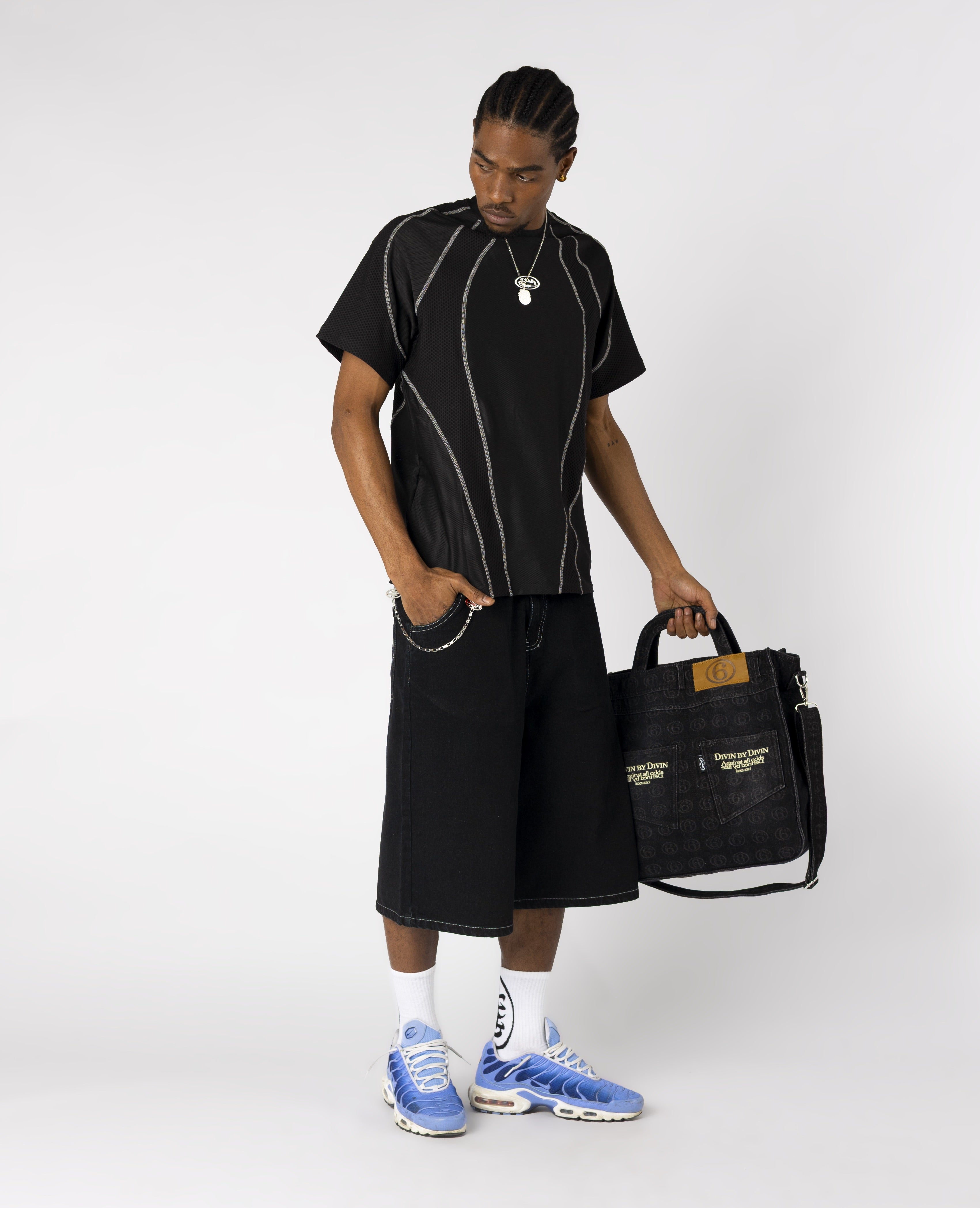 BLACK TECH LINES T-SHIRT